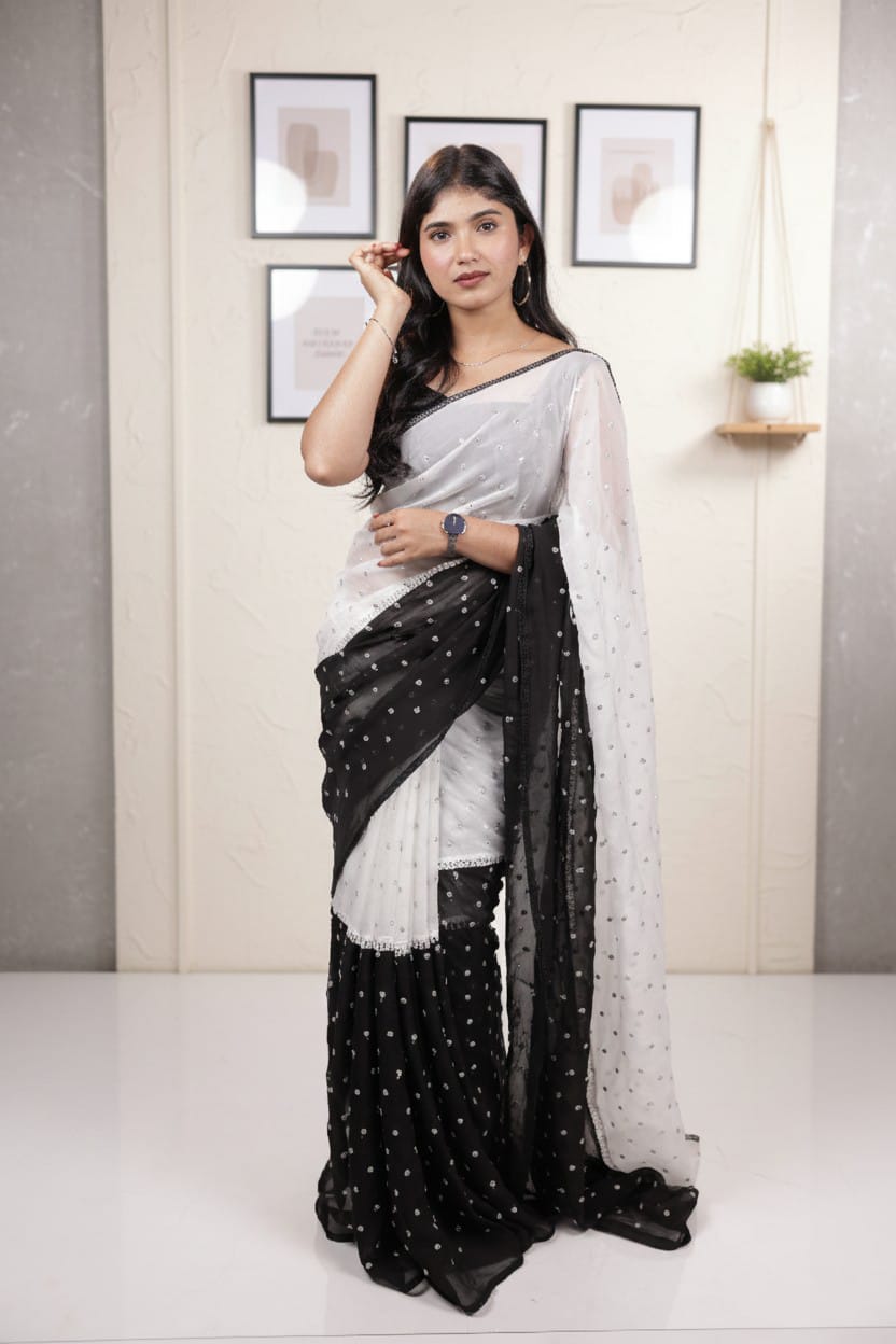 Graceful lavender saree with delicate floral patterns